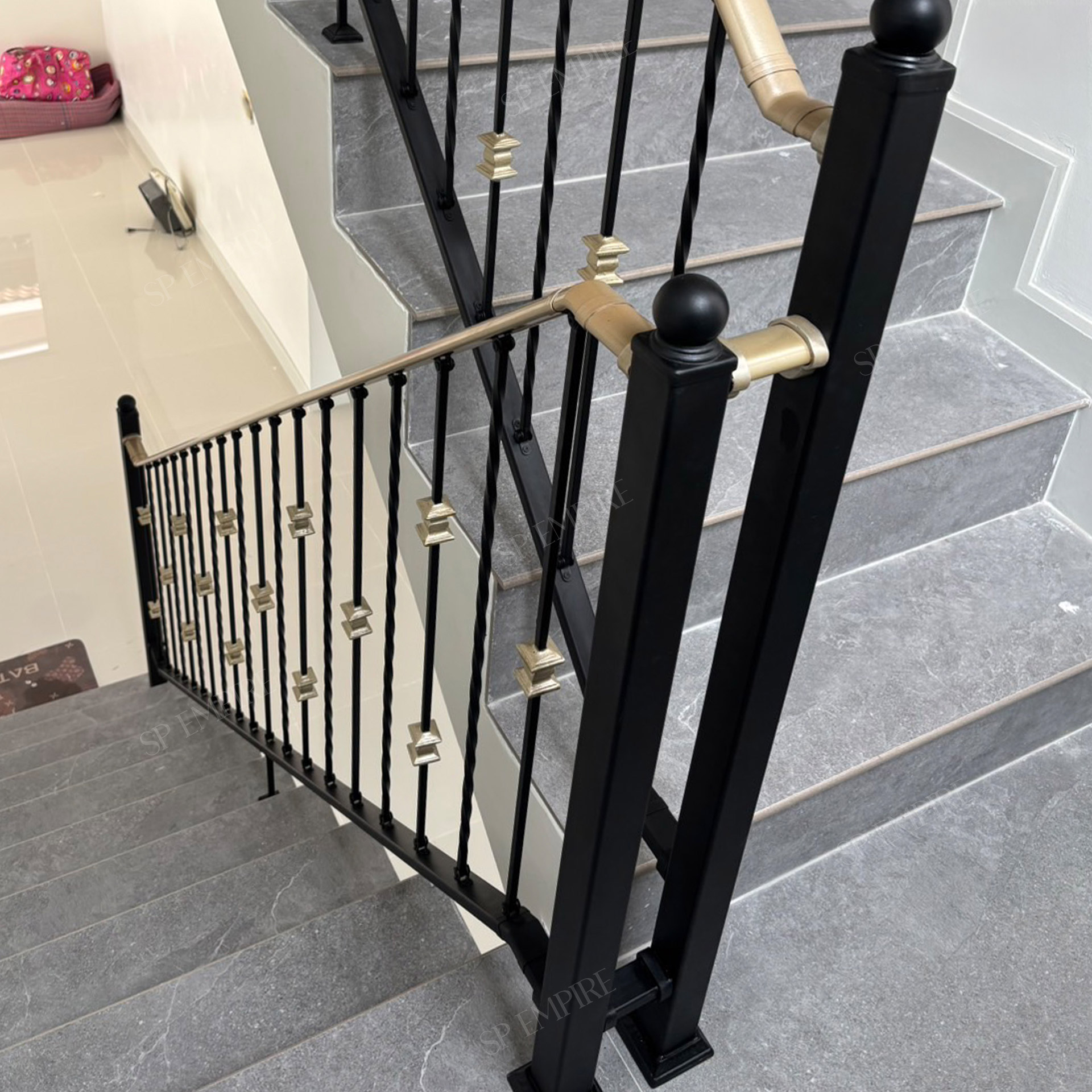 ราวบันไดเหล็กอิตาลี