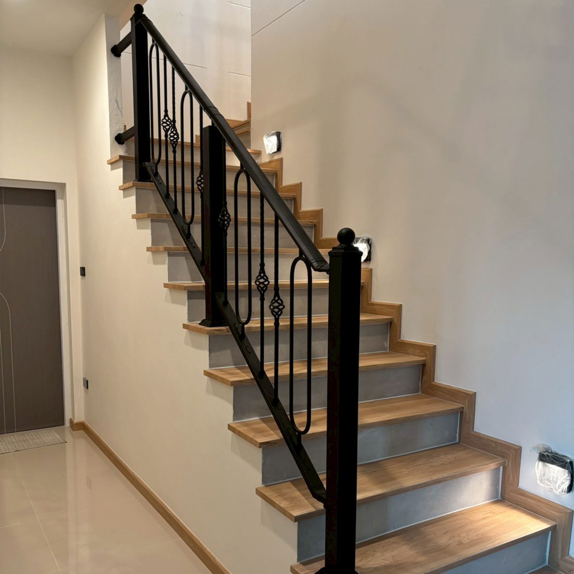 เหล็กอิตาลีสีดำ